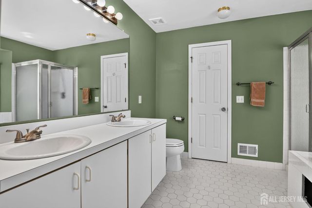 12 Berkshire Court, Manalapan, NJ 07726