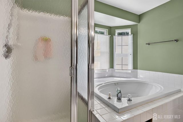12 Berkshire Court, Manalapan, NJ 07726