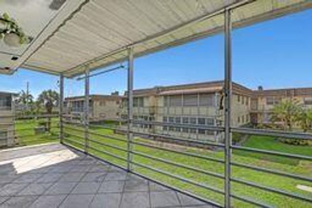 81 SAXONY B 81, Delray Beach, FL 33446