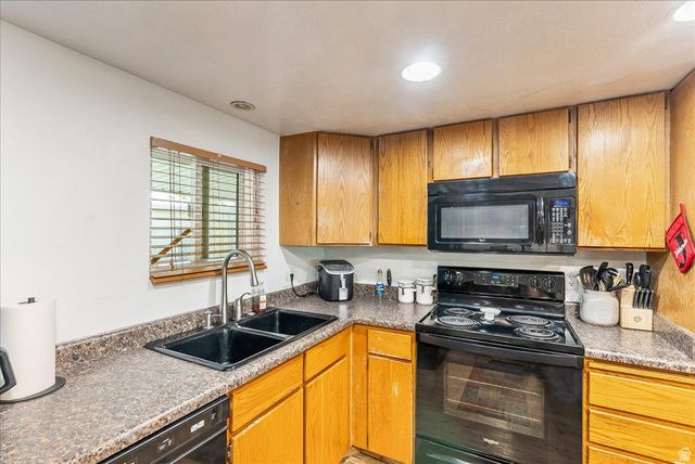 888 W STORM MTN, Salt Lake City, UT 84123