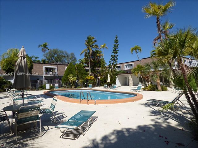 9631 SW 77th Avenue 207C, Miami, FL 33156
