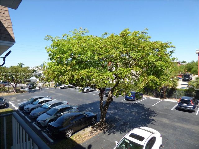 9631 SW 77th Avenue 207C, Miami, FL 33156