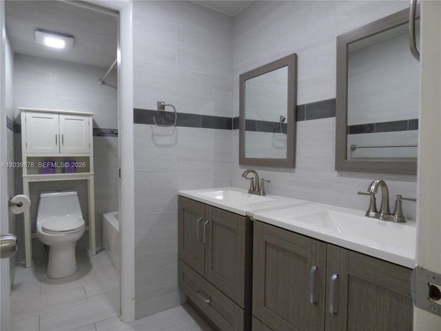 9631 SW 77th Avenue 207C, Miami, FL 33156