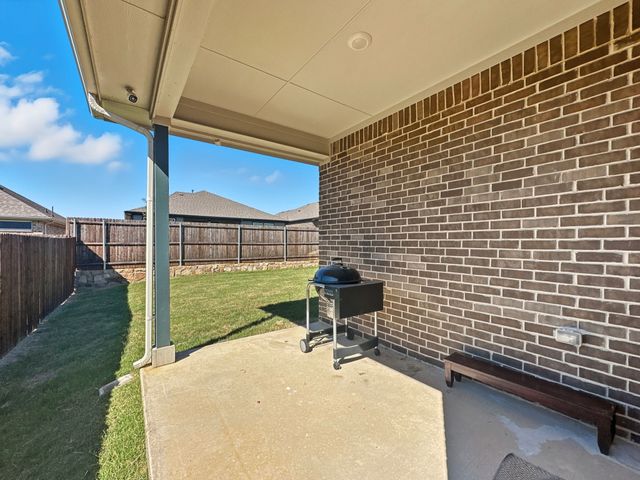 2216 Redwing Drive, Denton, TX 76205