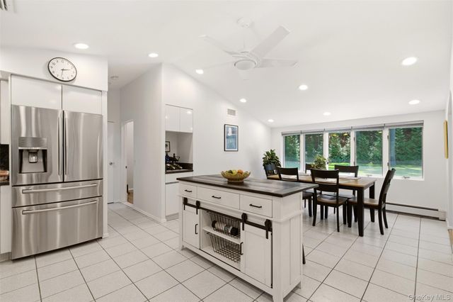 355 Bread And Cheese Hollow Road, Northport, NY 11768