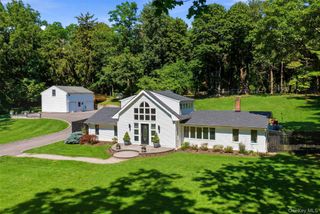 355 Bread And Cheese Hollow Road, Northport, NY 11768