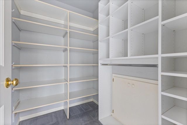 4715 Hasting DRIVE, Brookfield, WI 53045