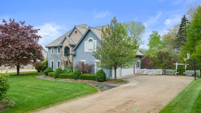 4715 Hasting DRIVE, Brookfield, WI 53045