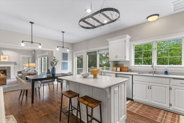 4715 Hasting DRIVE, Brookfield, WI 53045