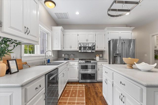 4715 Hasting DRIVE, Brookfield, WI 53045