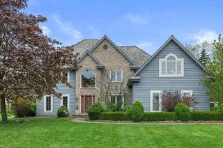 4715 Hasting DRIVE, Brookfield, WI 53045