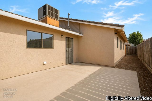 1281 Windsor Ct, Turlock, CA 95380