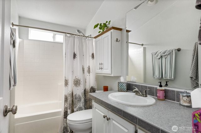 5386 Vinton Avenue, Freeland, WA 98249