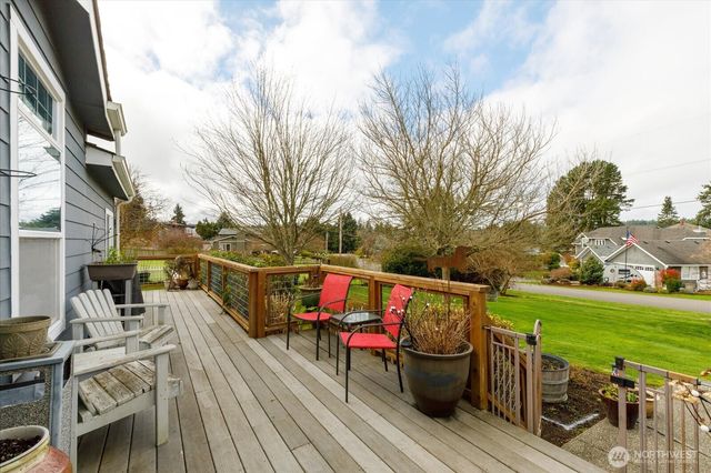 5386 Vinton Avenue, Freeland, WA 98249