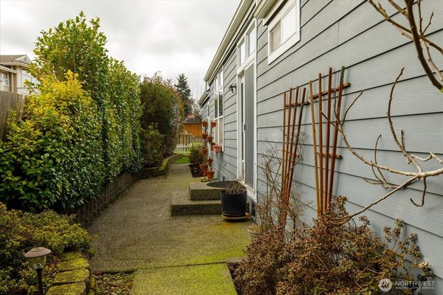 5386 Vinton Avenue, Freeland, WA 98249