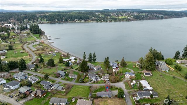 5386 Vinton Avenue, Freeland, WA 98249