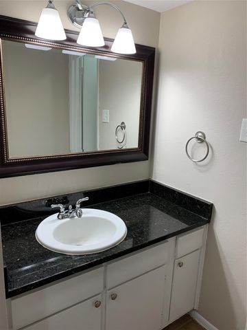 1412 Hawthorne Street 6, Houston, TX 77006