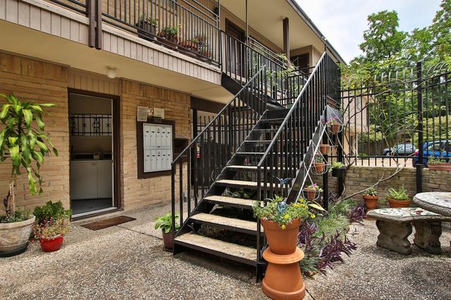 1412 Hawthorne Street 6, Houston, TX 77006