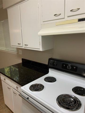 1412 Hawthorne Street 6, Houston, TX 77006