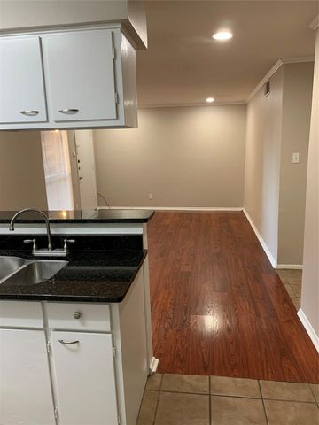 1412 Hawthorne Street 6, Houston, TX 77006