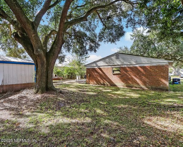 785 GLORIA Drive, Jacksonville, FL 32221