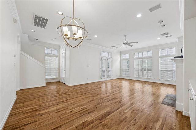 612 Leverkuhn Street, Houston, TX 77007