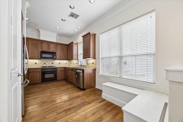 612 Leverkuhn Street, Houston, TX 77007