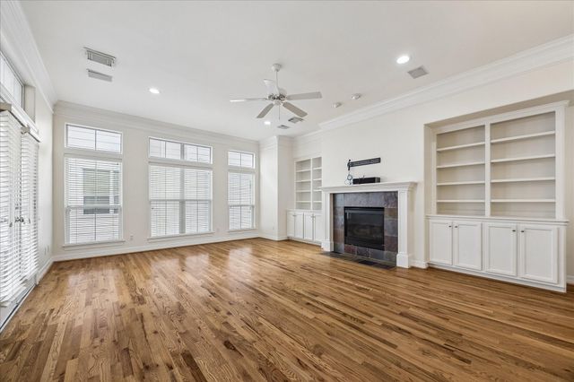 612 Leverkuhn Street, Houston, TX 77007