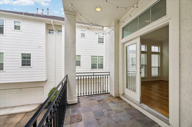 612 Leverkuhn Street, Houston, TX 77007
