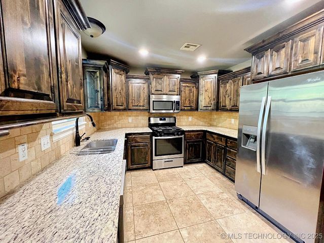 4169 Highland Drive, Tahlequah, OK 74464