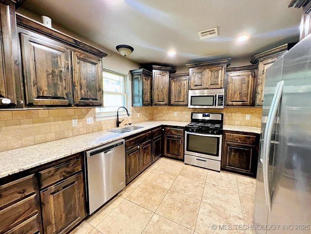 4169 Highland Drive, Tahlequah, OK 74464