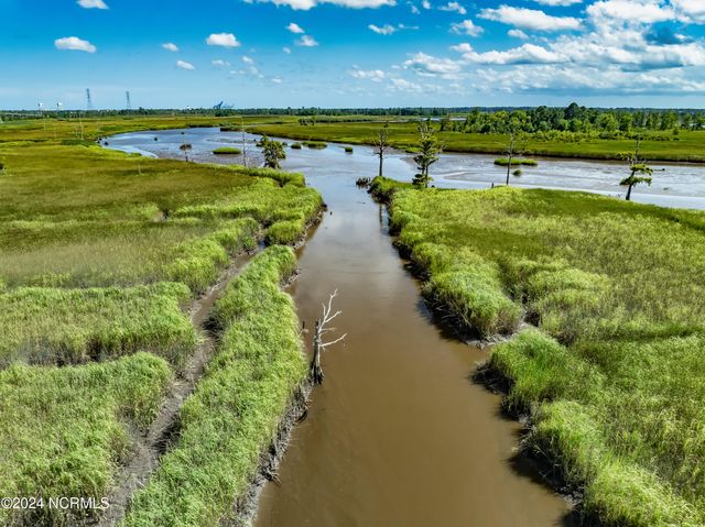 1801 Us Highway 421 N, Wilmington, NC 28401