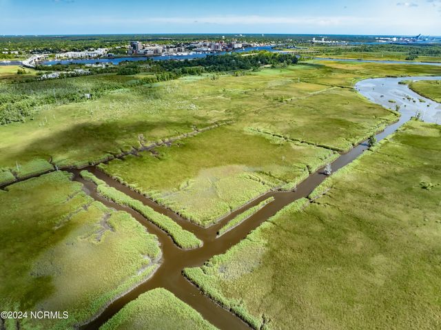 1801 Us Highway 421 N, Wilmington, NC 28401