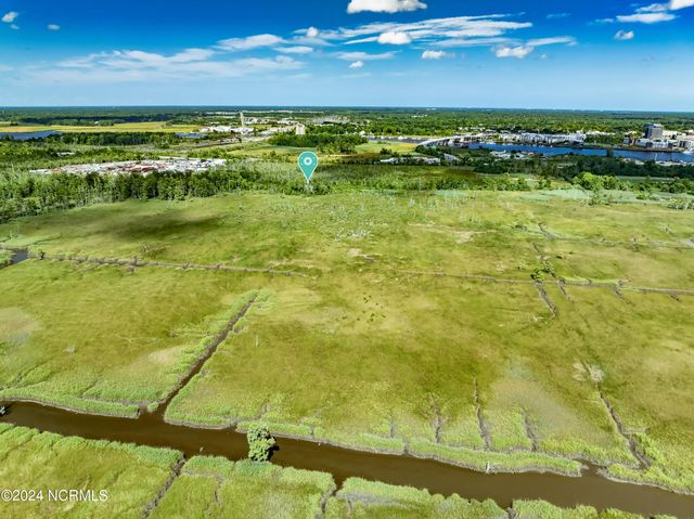 1801 Us Highway 421 N, Wilmington, NC 28401