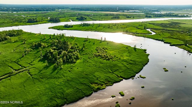 1801 Us Highway 421 N, Wilmington, NC 28401