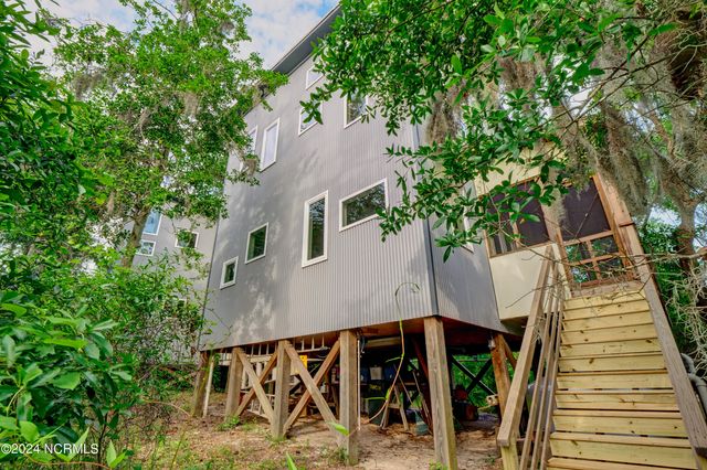 1801 Us Highway 421 N, Wilmington, NC 28401