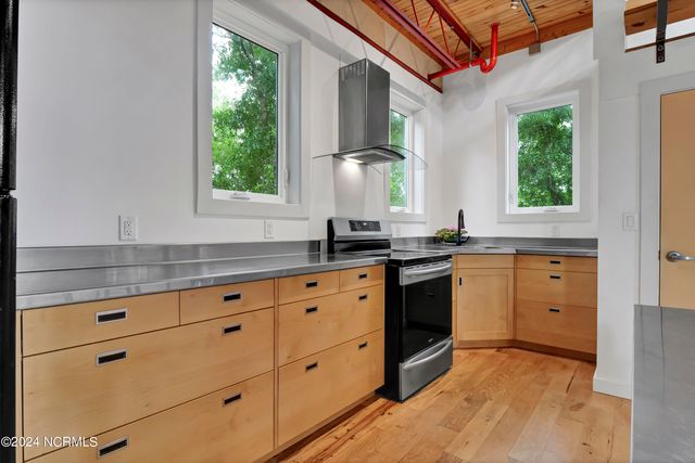 1801 Us Highway 421 N, Wilmington, NC 28401