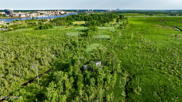 1801 Us Highway 421 N, Wilmington, NC 28401