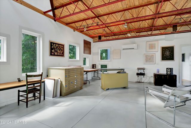 1801 Us Highway 421 N, Wilmington, NC 28401