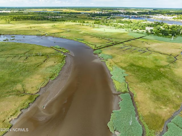 1801 Us Highway 421 N, Wilmington, NC 28401