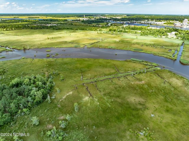 1801 Us Highway 421 N, Wilmington, NC 28401