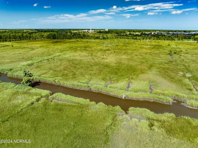 1801 Us Highway 421 N, Wilmington, NC 28401