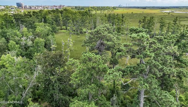 1801 Us Highway 421 N, Wilmington, NC 28401