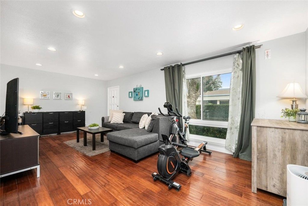 Image 10 of property listing at 10018 Bloomfield, Cypress, CA 90630