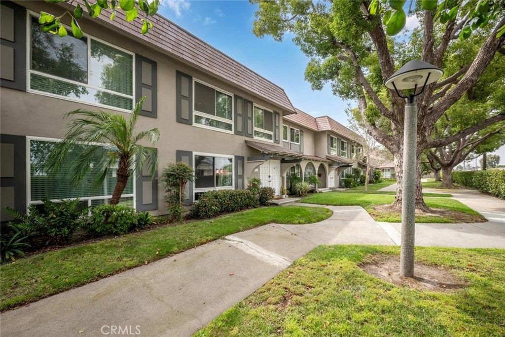 Image 4 of property listing at 10018 Bloomfield, Cypress, CA 90630