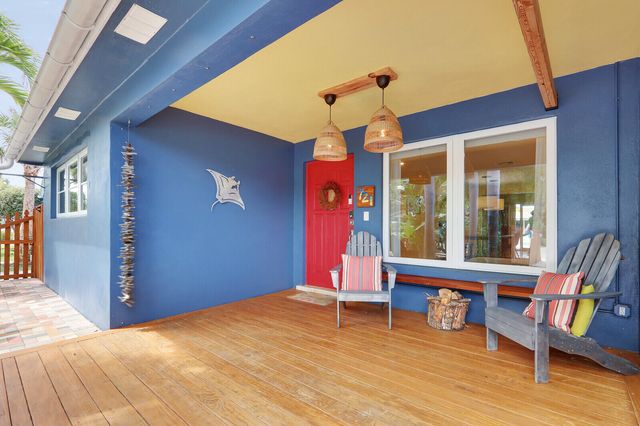 721 N Lakeside Drive, Lake Worth Beach, FL 33460