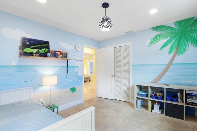 721 N Lakeside Drive, Lake Worth Beach, FL 33460