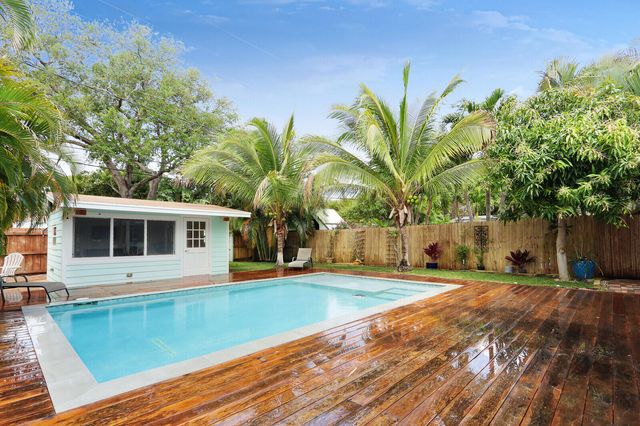 721 N Lakeside Drive, Lake Worth Beach, FL 33460