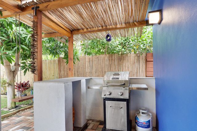 721 N Lakeside Drive, Lake Worth Beach, FL 33460