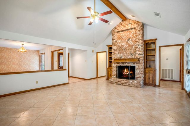 38 Devonshire Drive, Conroe, TX 77304